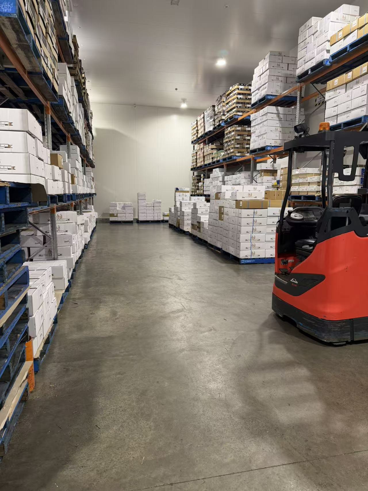 Cold storage warehouse
